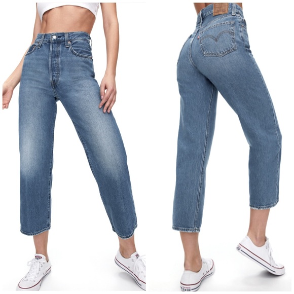 Levi’s Ribcage Straight Ankle Jeans - Picture 2 of 16